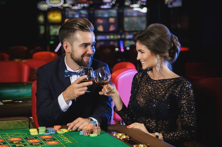 Philippines casino-style player reviewing slots and live casino categories